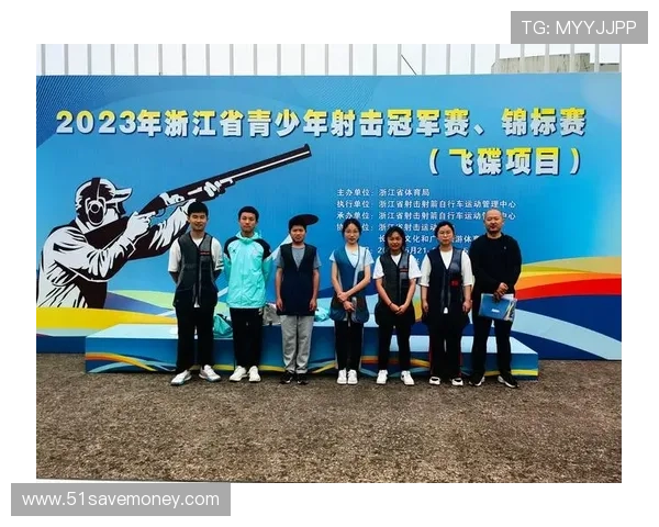 法国队勇夺世界航空运动锦标赛特技飞行团体冠军再创辉煌 法国队勇夺世界航空运动锦标赛特技飞行团体冠军再创辉煌